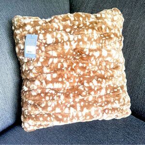 NWT Soft Surroundings La Parisienne Faux Fur Square Pillow Qty 1